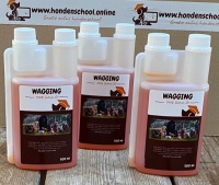 Wagging zalmolie hond