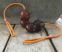 Eggy ball hond